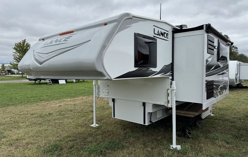 2025 Lance Lance 1172